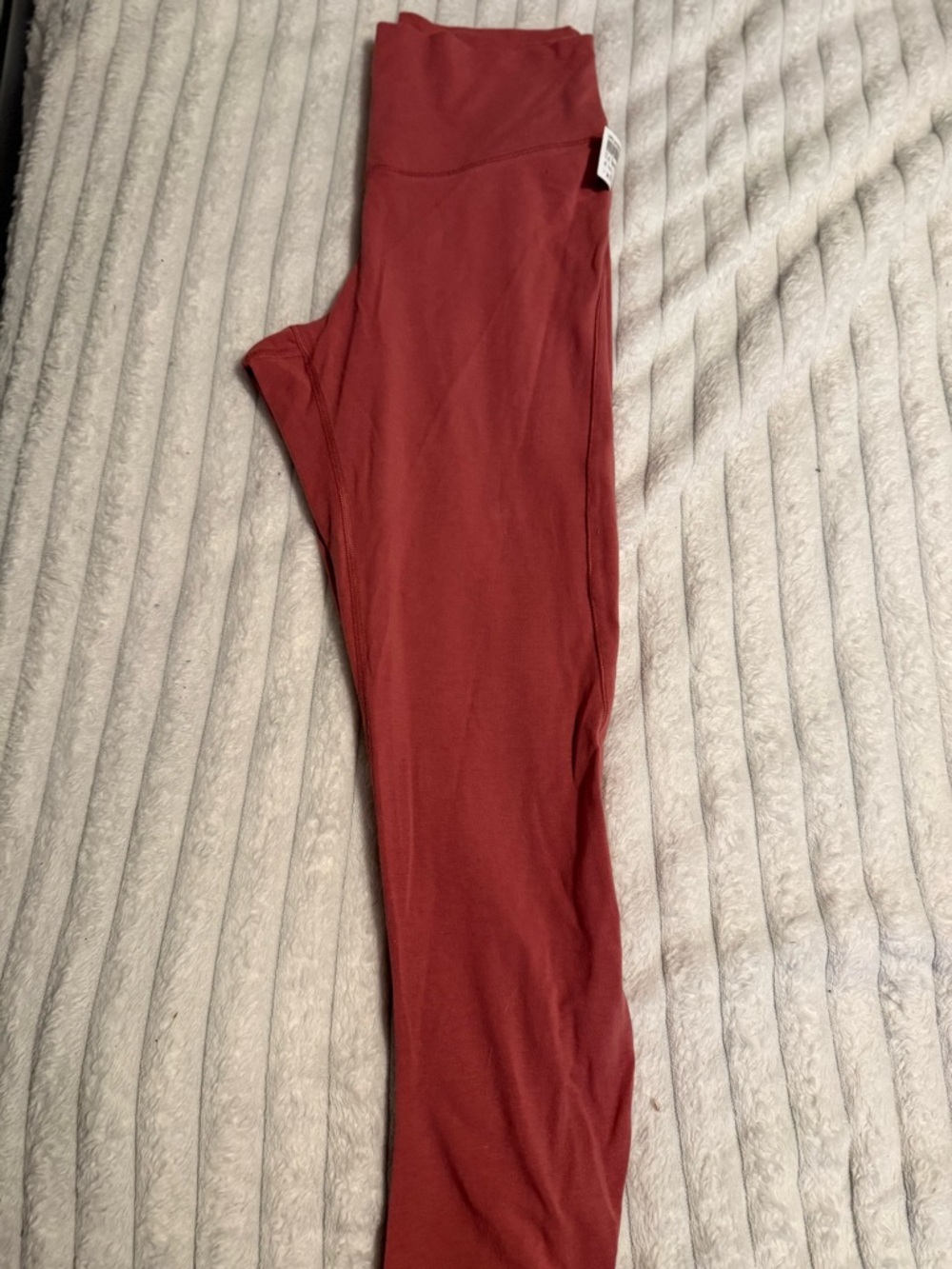 Old Navy Women's Active Leggings in Rust Red- never worn